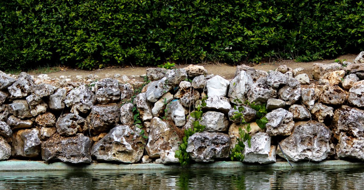 Garden retaining wall holding a sloped block in Campbelltown